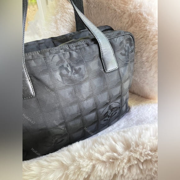 Rare✨Chanel Nylon Double Zip Travel Tote - Picture 4 of 9
